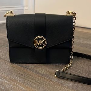 MICHAEL KORS
Greenwich Small Saffiano Leather Crossbody Bag